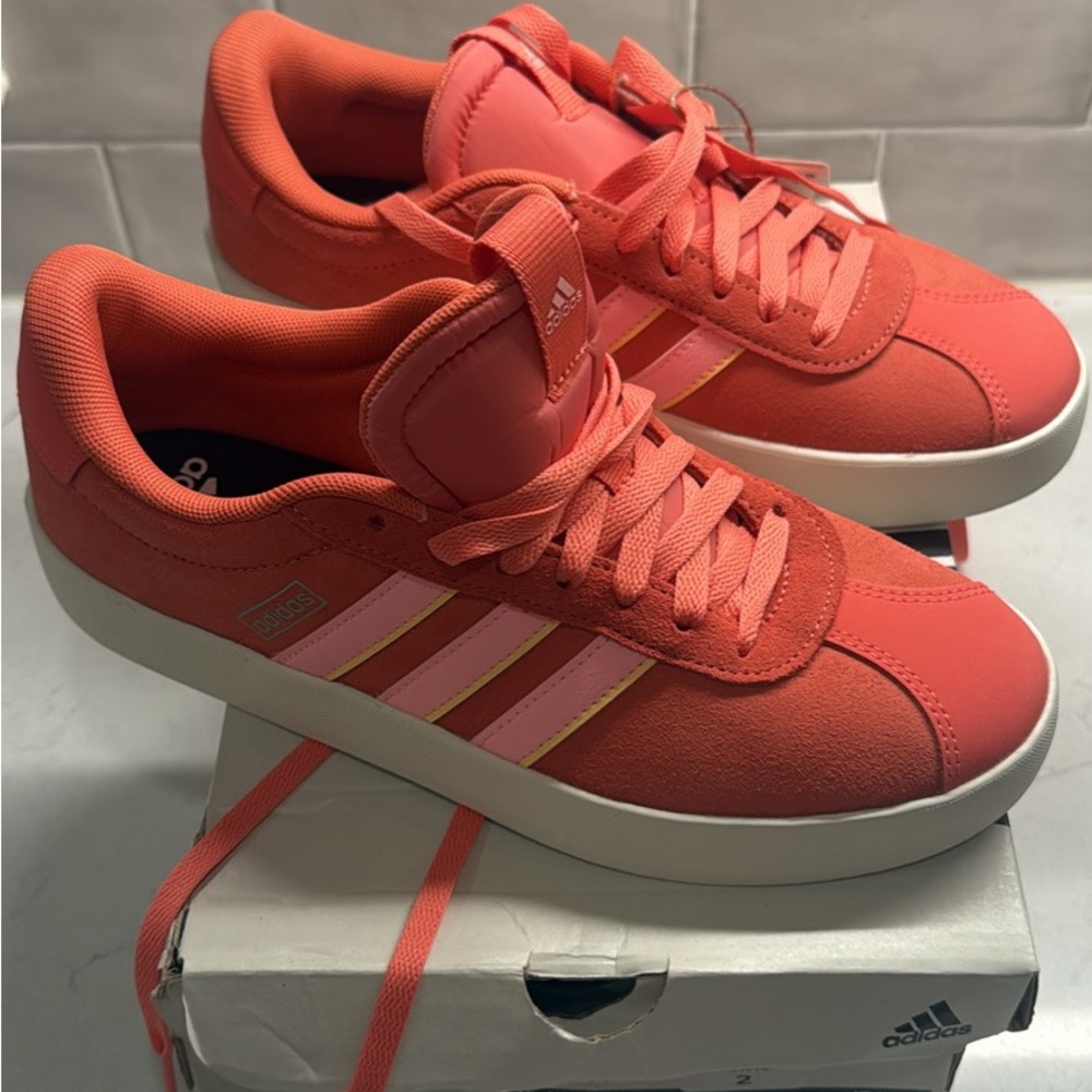 Adidas Women’s VL Court 3.0- 7 NWT